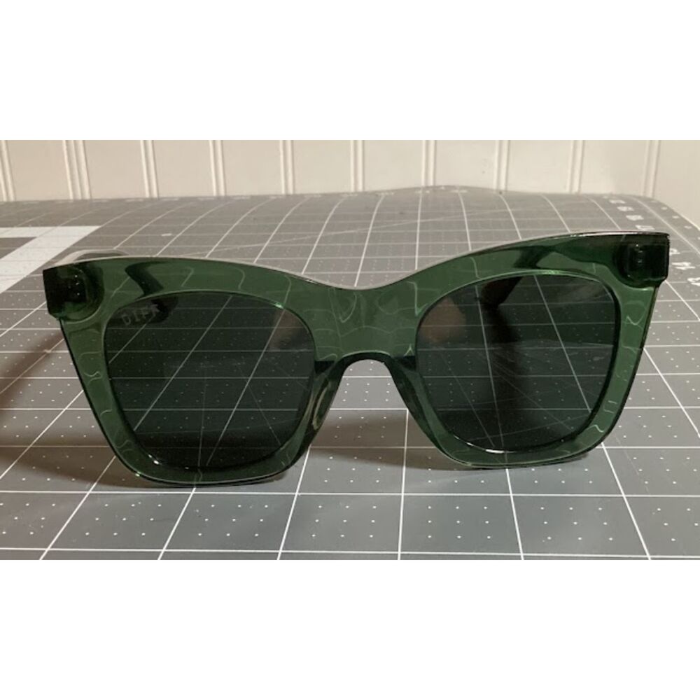 DIFF Green Sunglasses